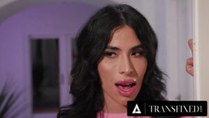 นวดหีเงี่ยนจัด สาวข้ามเพศ Avery Lust โดนควยใหญ่ซอยรูตูดดิบๆ แตกในคาหี