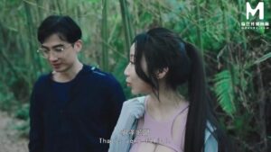 หีมิลฟ์ฟิตแน่น โดนหนุ่มควยยาวเย็ดกลางป่าแตกในคาหีแบบไม่ยั้ง