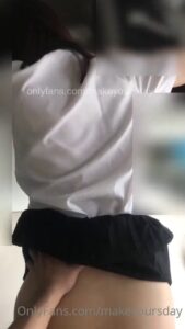 คลิปหลุด Makeyoursday J6 ควยใหญ่กระแทกหีขาวเนียน เย็ดสดแรงๆ ซอยรูฉ่ำแตกในคารู