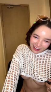 คลิปหลุด สาวหุ่นดีนมใหญ่เด้ง เย็ดหีด้วยนิ้วโชว์สดในคอนโด ครางเสียวแบบไม่ยั้ง
