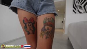 สาวหุ่นเซ็กซี่ Pim ตูดอวบโดนแฟนจับเย็ดสดซอยหีรัวแตกในคอนโด