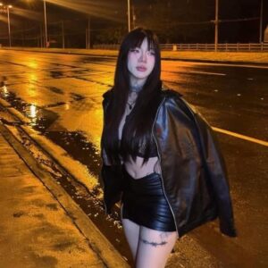 คลิปหลุด OnlyFans เน็ตไอดอลผิวขาวนมใหญ่ หีแดงโดนซอยท่าหมาแรงๆ กลางแจ้งริมสระ